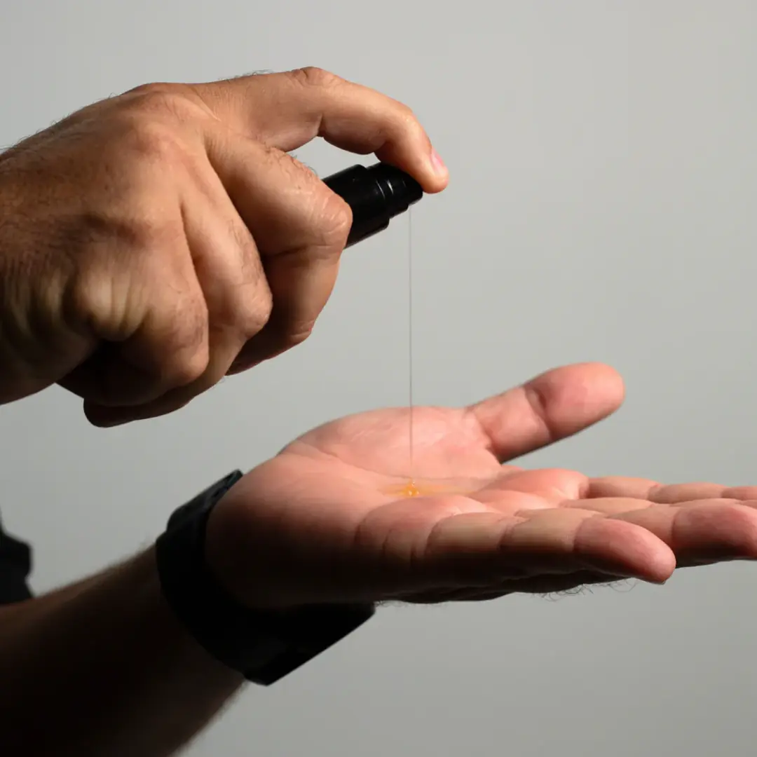 Óleo Para Barba Linha Wood 30ml - Hidrata E Alinha Os Fios - Imagem 3